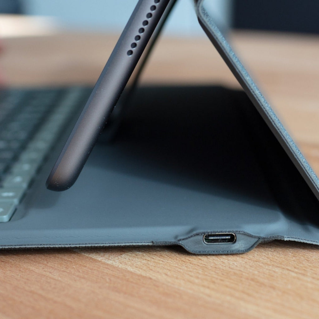 Zagg Messenger Folio 2 Bluetooth Keyboard & Case for iPad 10.2" /10.5" iPad /Air3 | 2 Yrs Warranty